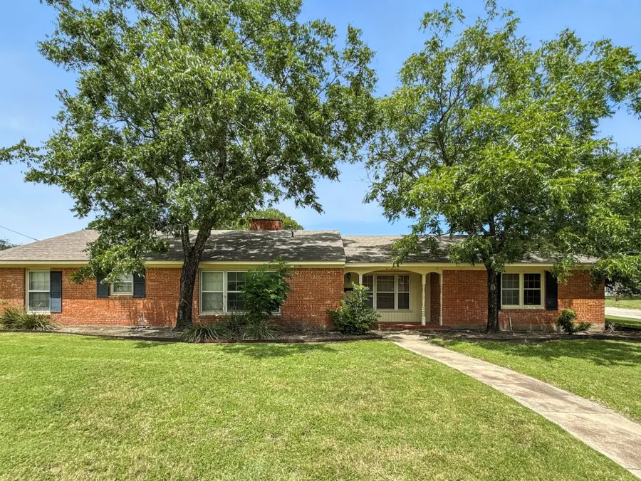 700 Park St Street, Gatesville, TX 76528 - Image #2