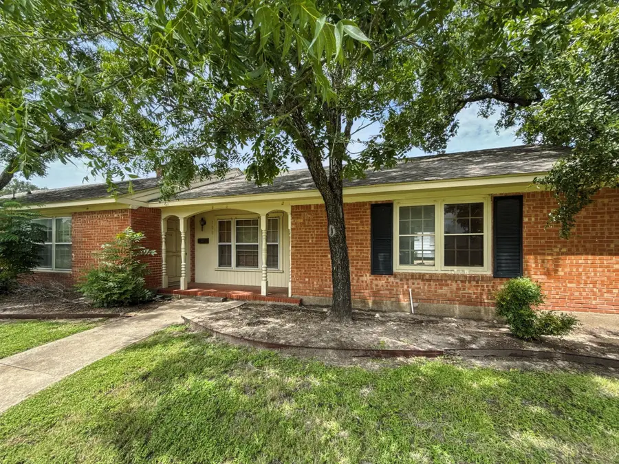 700 Park St Street, Gatesville, TX 76528 - Image #3