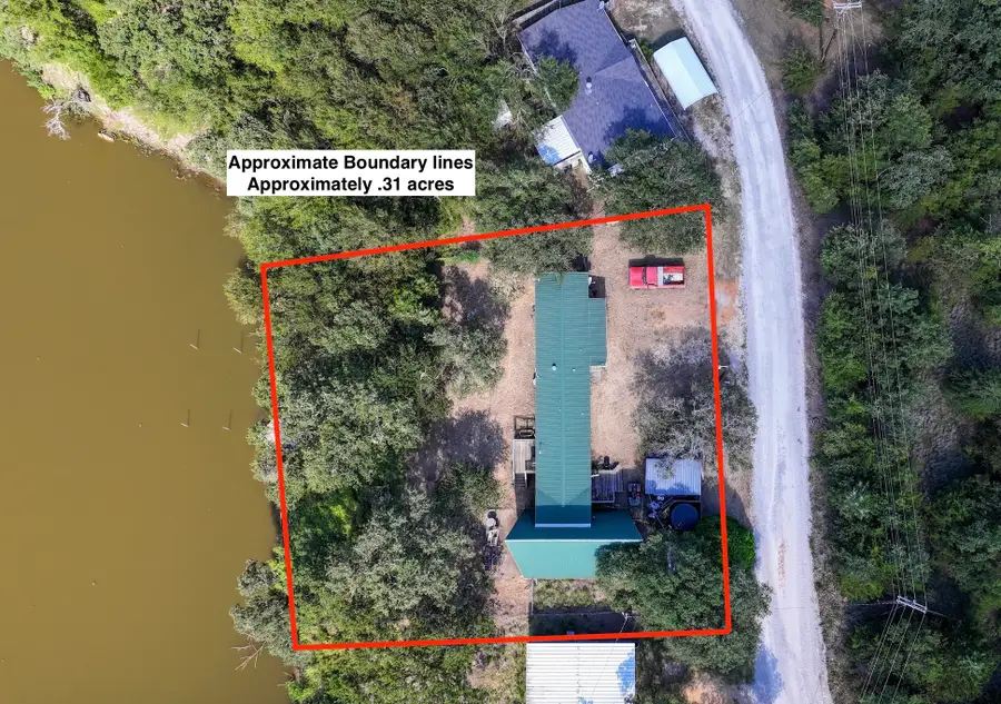 850 Frontier Street, Bowie, TX 76230 - Image #2