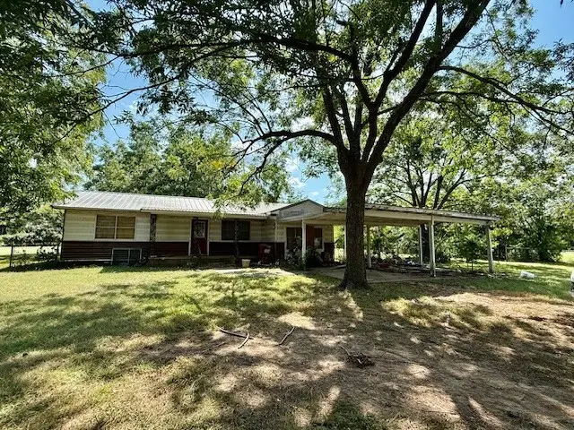 1109 N J Street, Hugo, OK 74743 - Image #1