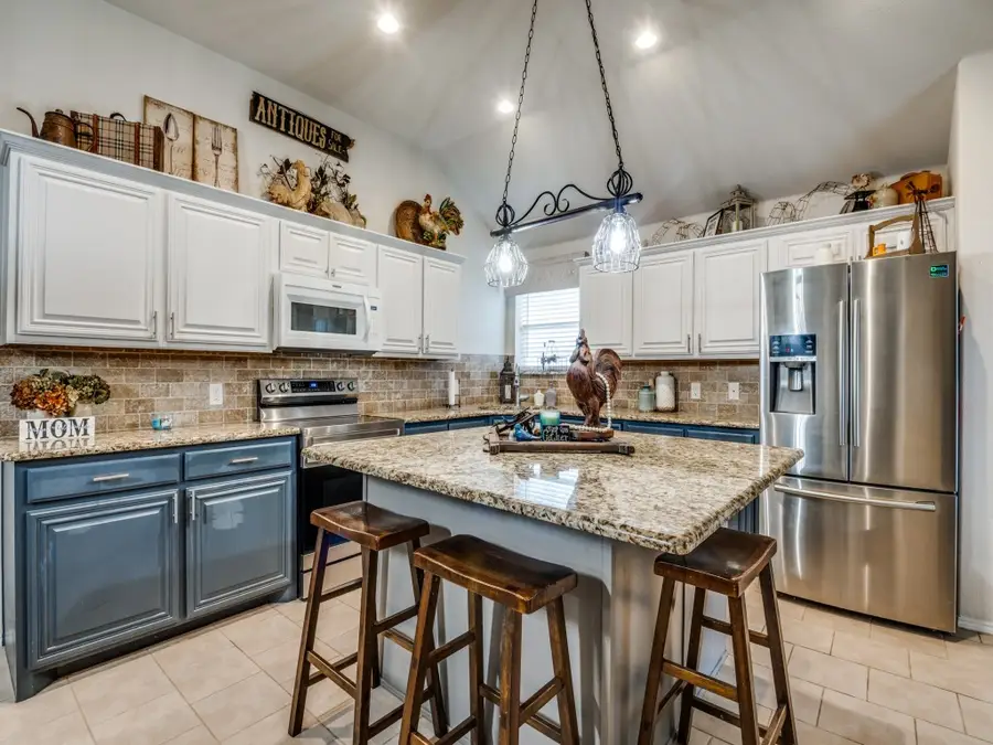 312 Sagebrush Lane, Waxahachie, TX 75165 - Image #2