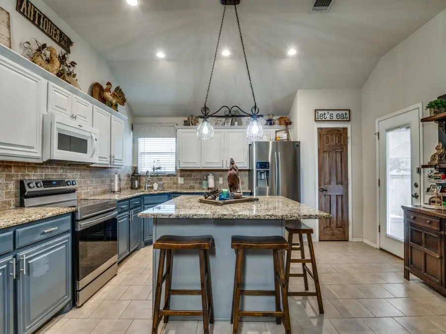 312 Sagebrush Lane, Waxahachie, TX 75165 - Image #3