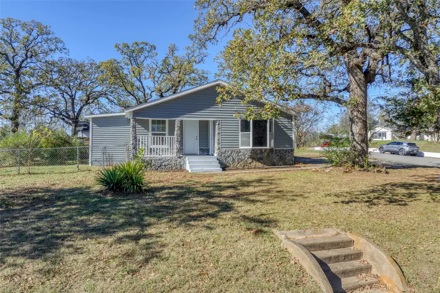 1301 S Scullin Avenue, Denison, TX 75020 - Image #2