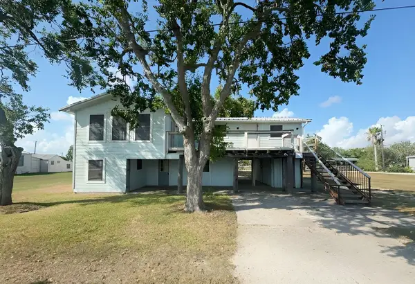 50 N Vivian Stevens Street, Port Lavaca, TX 77979