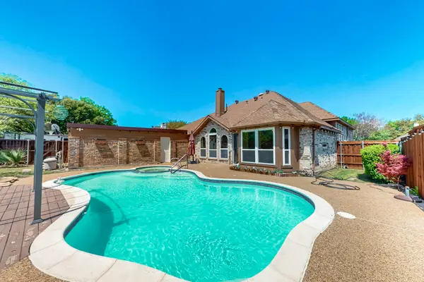 622 Meadowcrest Drive, Highland Village, TX 75077