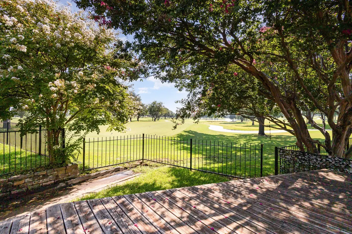 11108 Manorview Circle, Dallas, TX 75228 - Image #1