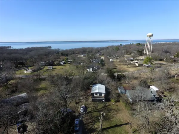 242 Club Park Court, East Tawakoni, TX 75472