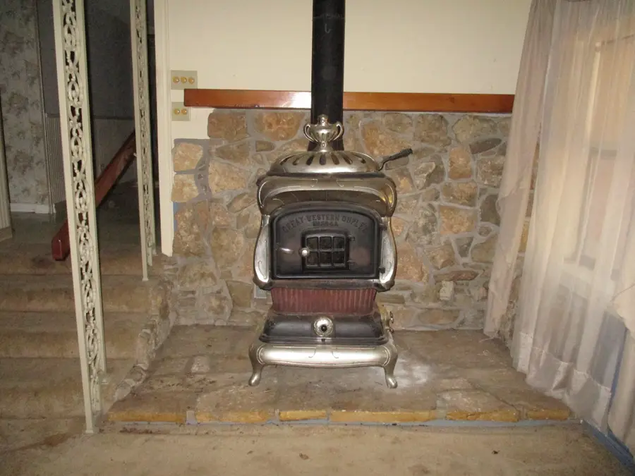 508 Lilac Drive, Granbury, TX 76049 - Image #3