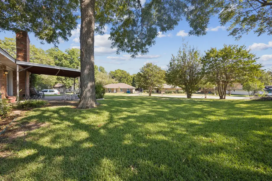 400 Riverwood Drive, Desoto, TX 75115 - Image #3