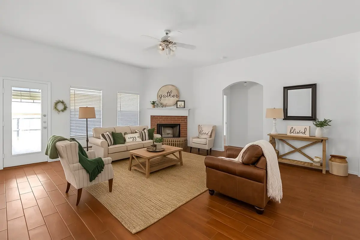 904 Sycamore Street, Burleson, TX 76028 - Image #1