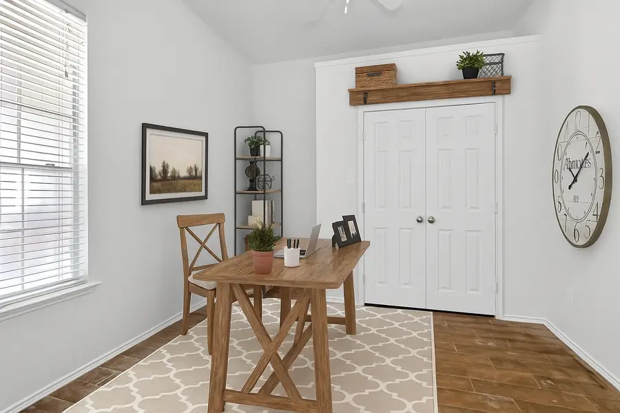 904 Sycamore Street, Burleson, TX 76028 - Image #3