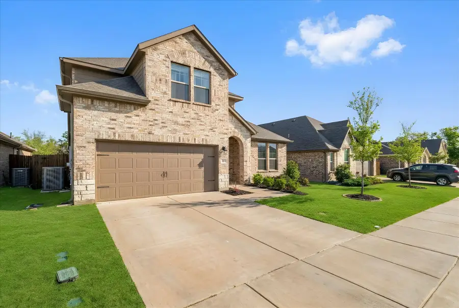 681 Coleman Street, Aubrey, TX 76227 - Image #3