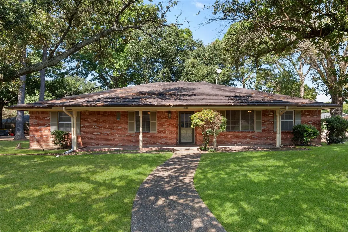 800 Imperial Lane, Corsicana, TX 75110 - Image #1
