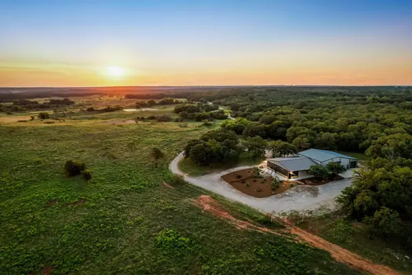 3773 Cottonwood Creek Road, St Jo, TX 76265