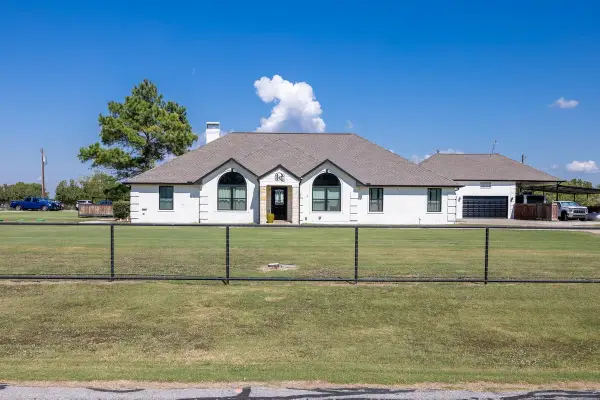 4768 Pebble Creek Drive, Aubrey, TX 76227