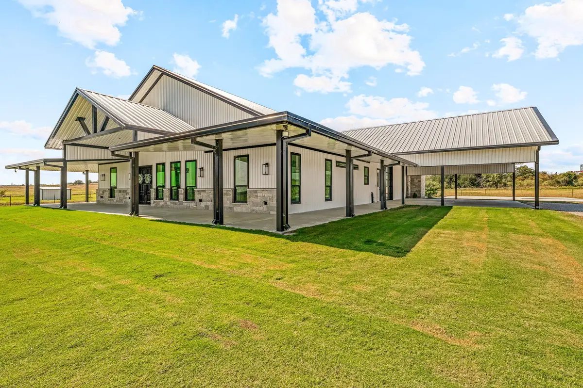 385 Private Road 1733, Stephenville, TX 76401 - Image #1