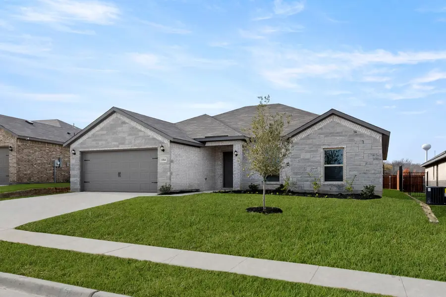 1184 Oak Spring Drive, Burleson, TX 76028 - Image #2