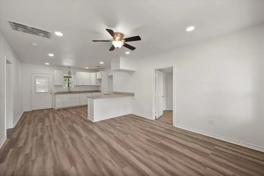 424 E 3rd Street, Blooming Grove, TX 76626 - Image #3