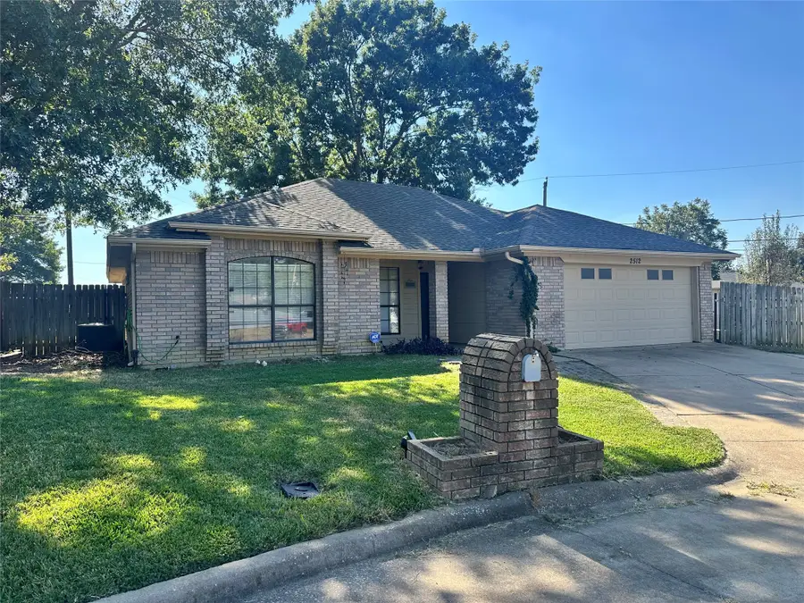 2512 Harmony Court, Arlington, TX 76015 - Image #3