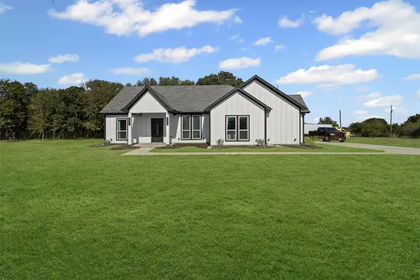 6106 Moose Drive, Granbury, TX 76048