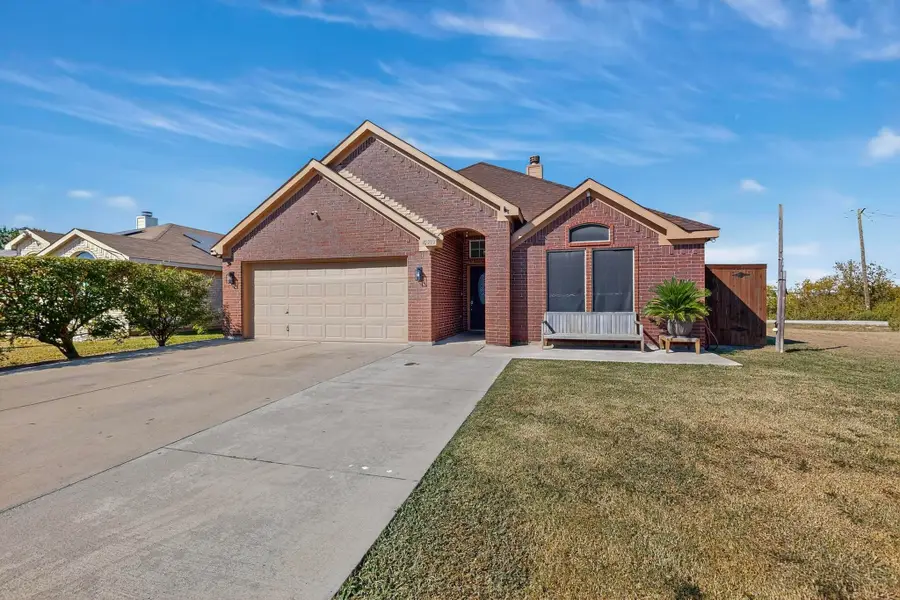 10332 Grigsby Drive, Fort Worth, TX 76140 - Image #2