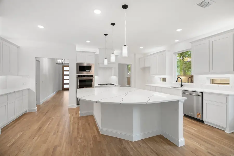 848 Northwood Road, Fort Worth, TX 76107 - Image #2