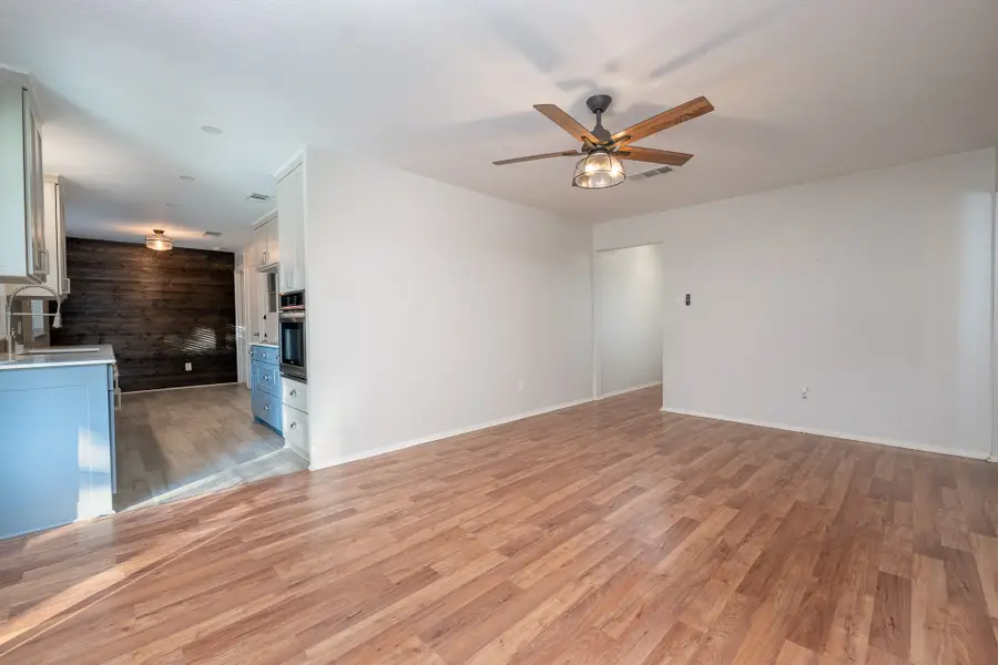 2713 Springlake Court, Irving, TX 75060 - Image #3