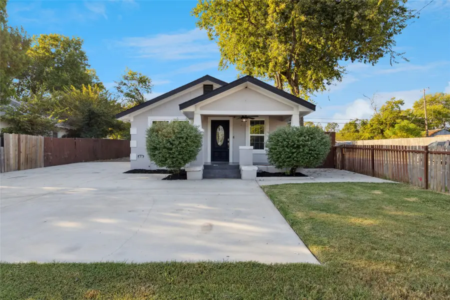 3000 Burchill Road S, Fort Worth, TX 76105 - Image #2