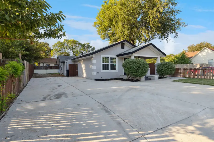 3000 Burchill Road S, Fort Worth, TX 76105 - Image #3