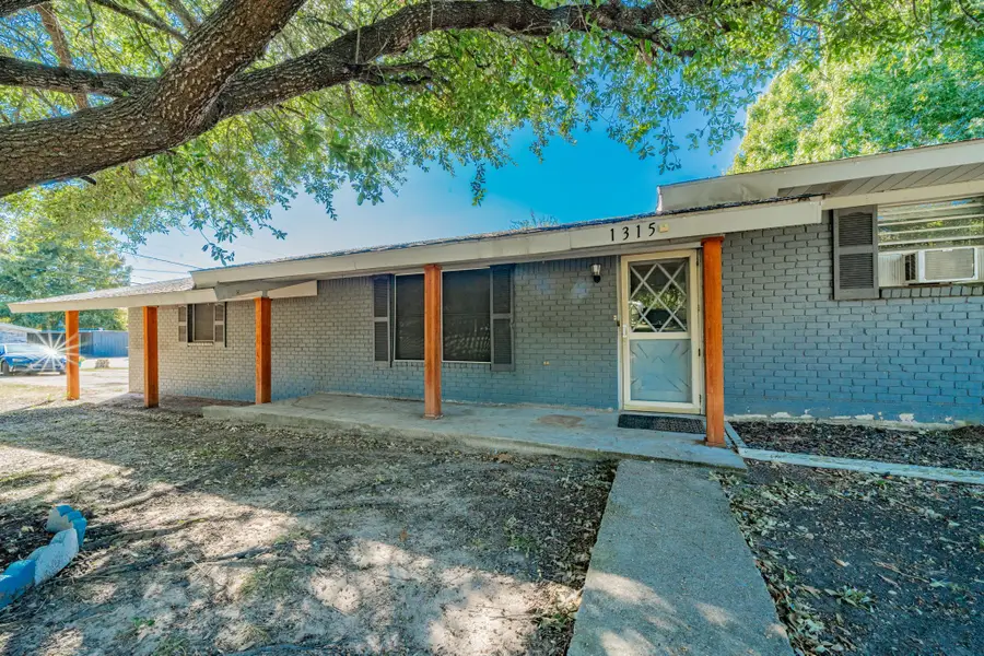 1315 Gateway Drive, Wills Point, TX 75169 - Image #3