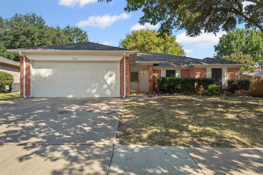 7201 Royal Oak Drive, Benbrook, TX 76126 - Image #2