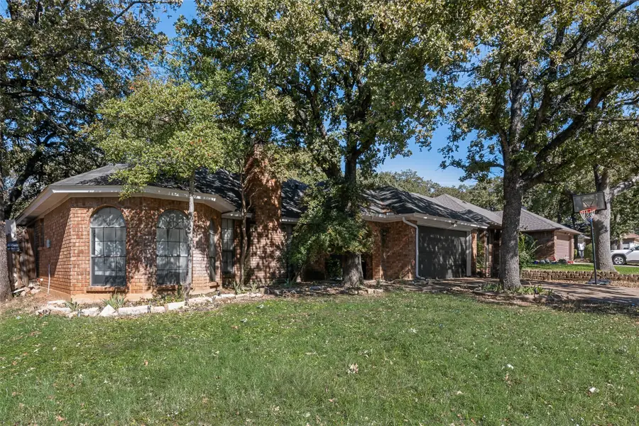 2111 Turf Club Drive, Arlington, TX 76017 - Image #2