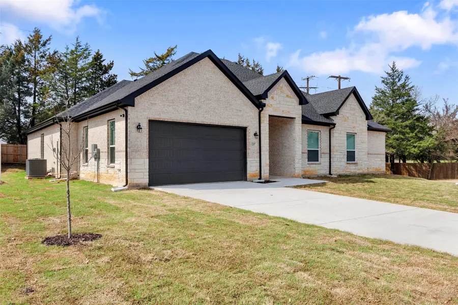 2217 S Peachtree Court, Denison, TX 75020 - #2