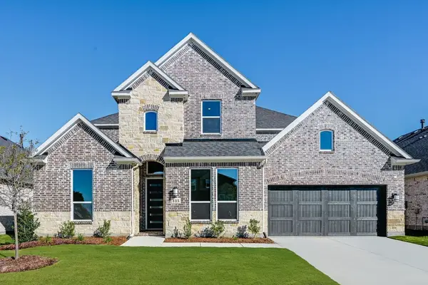 335 Trillium Street, Oak Point, TX 75068