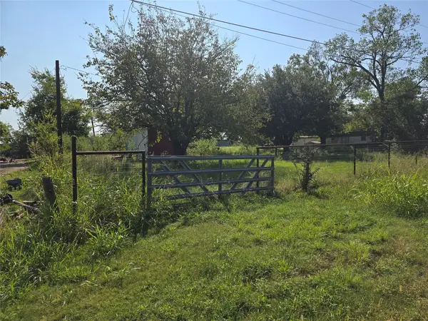 2397 County Road 900, Princeton, TX 75407