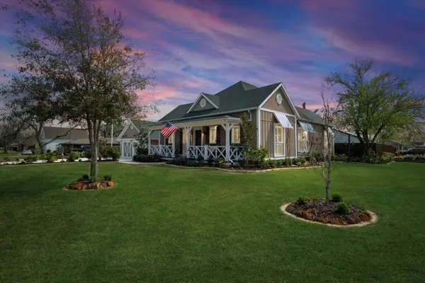 301 E Division Street, Pilot Point, TX 76258