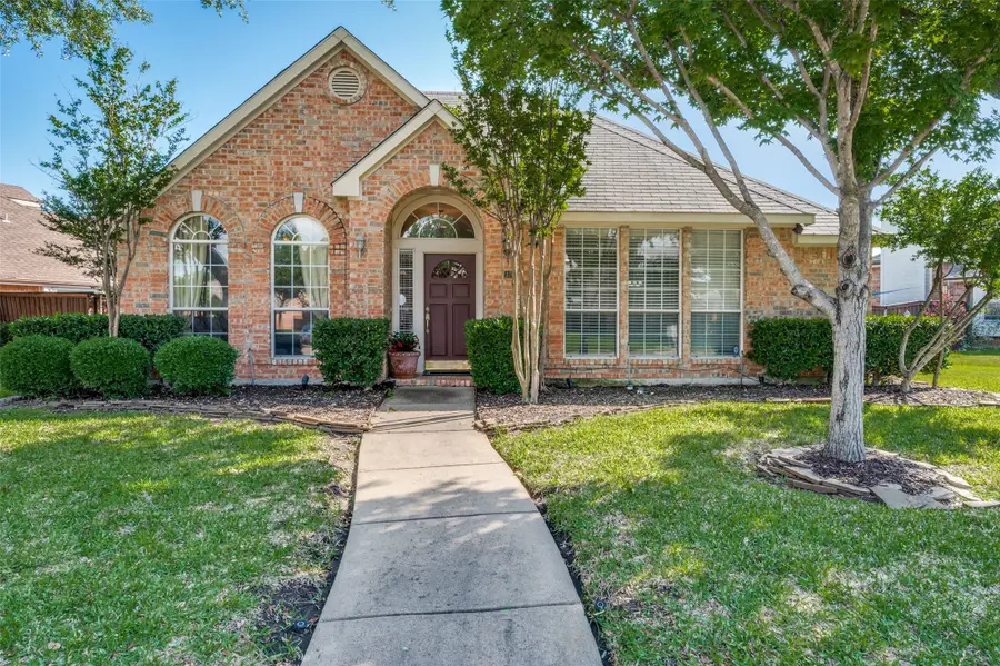 3741 Cottonwood Springs Drive, The Colony, TX 75056 - Image #2
