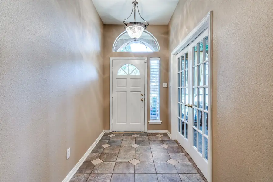 3741 Cottonwood Springs Drive, The Colony, TX 75056 - Image #3