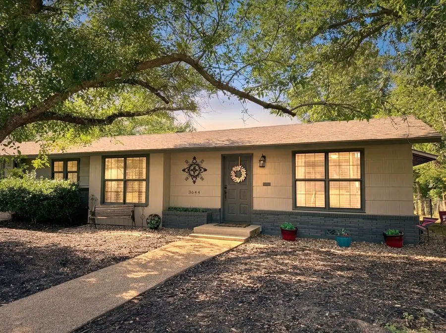 3644 W Seminary Drive, Fort Worth, TX 76109 - Image #2