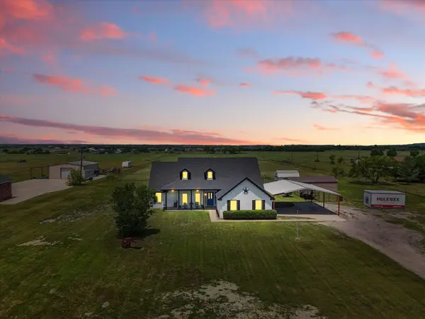 205 N Armstrong Road, Venus, TX 76084