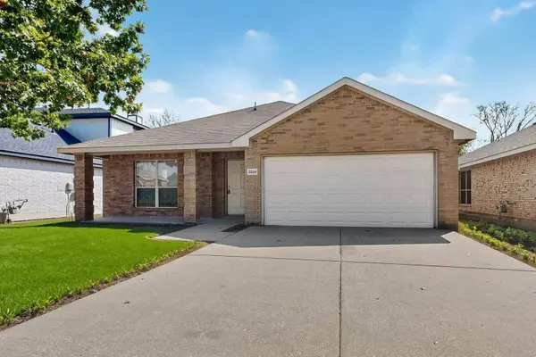 2224 Hummingbird Way, Mesquite, TX 75181