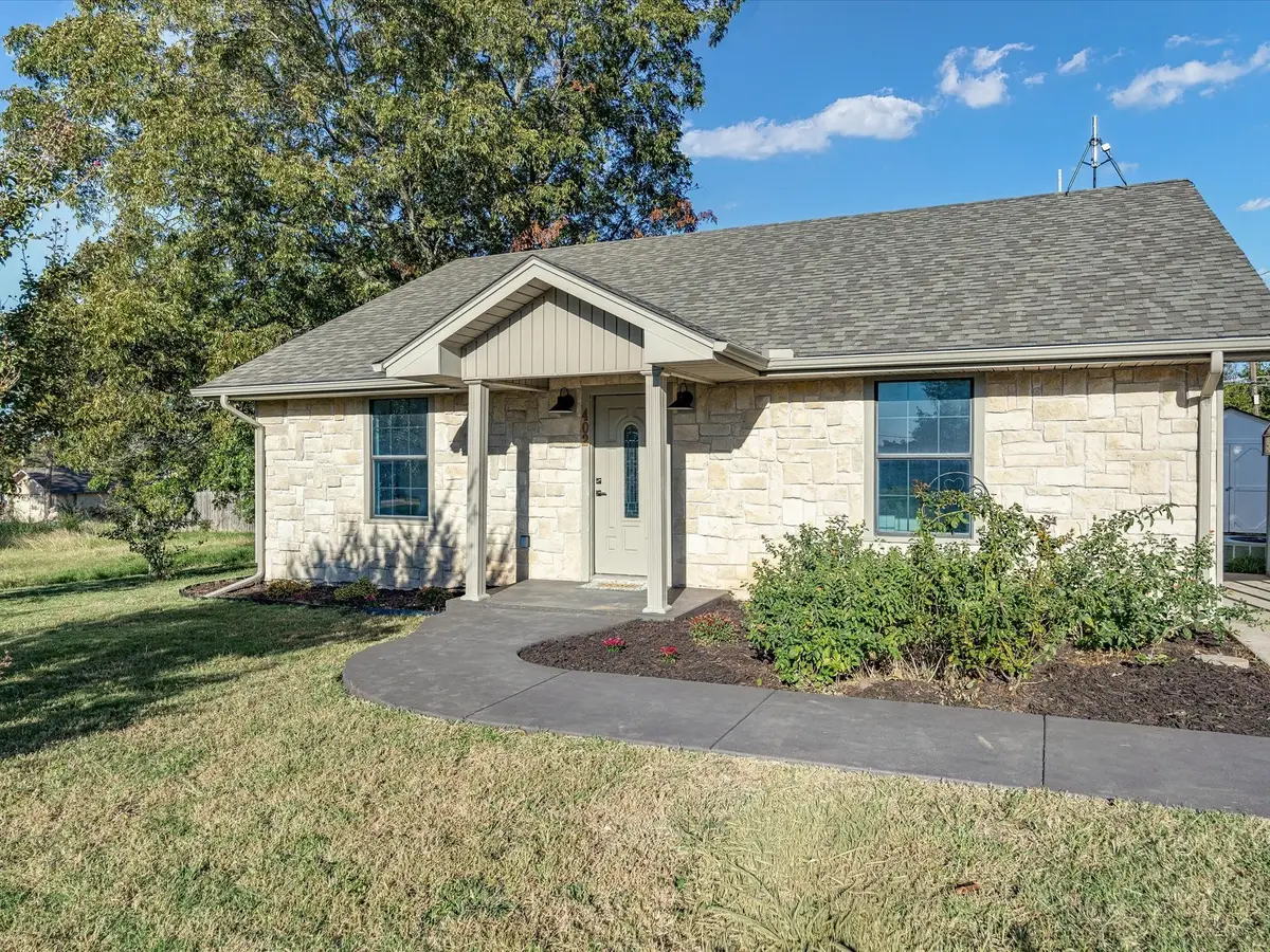 402 Sanders Street, Bowie, TX 76230 - Image #1