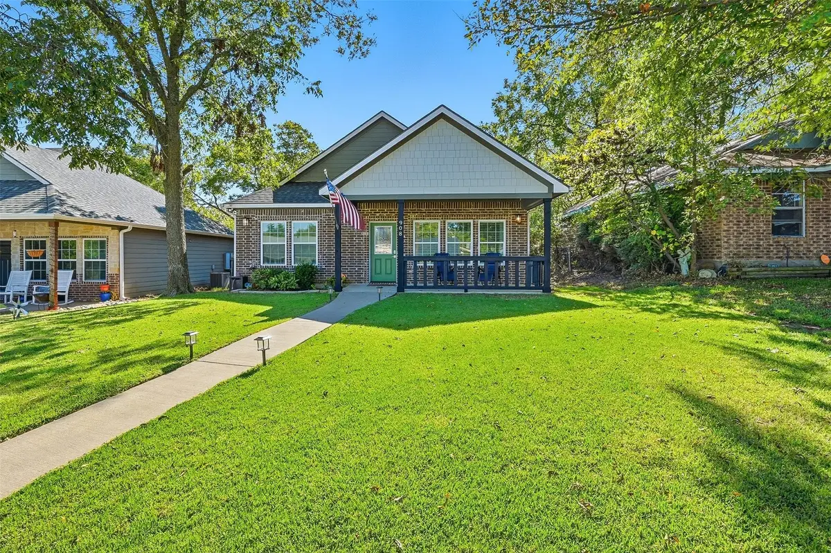 908 W Murray Street, Denison, TX 75020 - Image #1