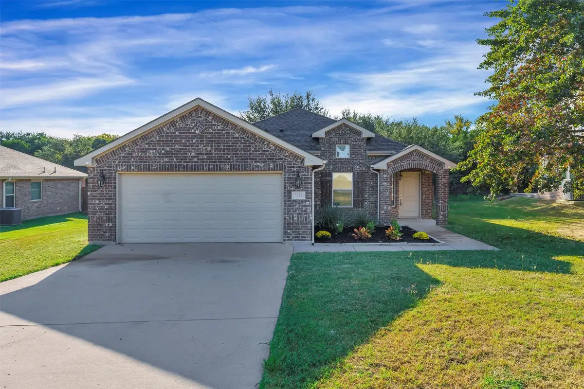 7202 Mistletoe Trail, Granbury, TX 76048 - Image #1