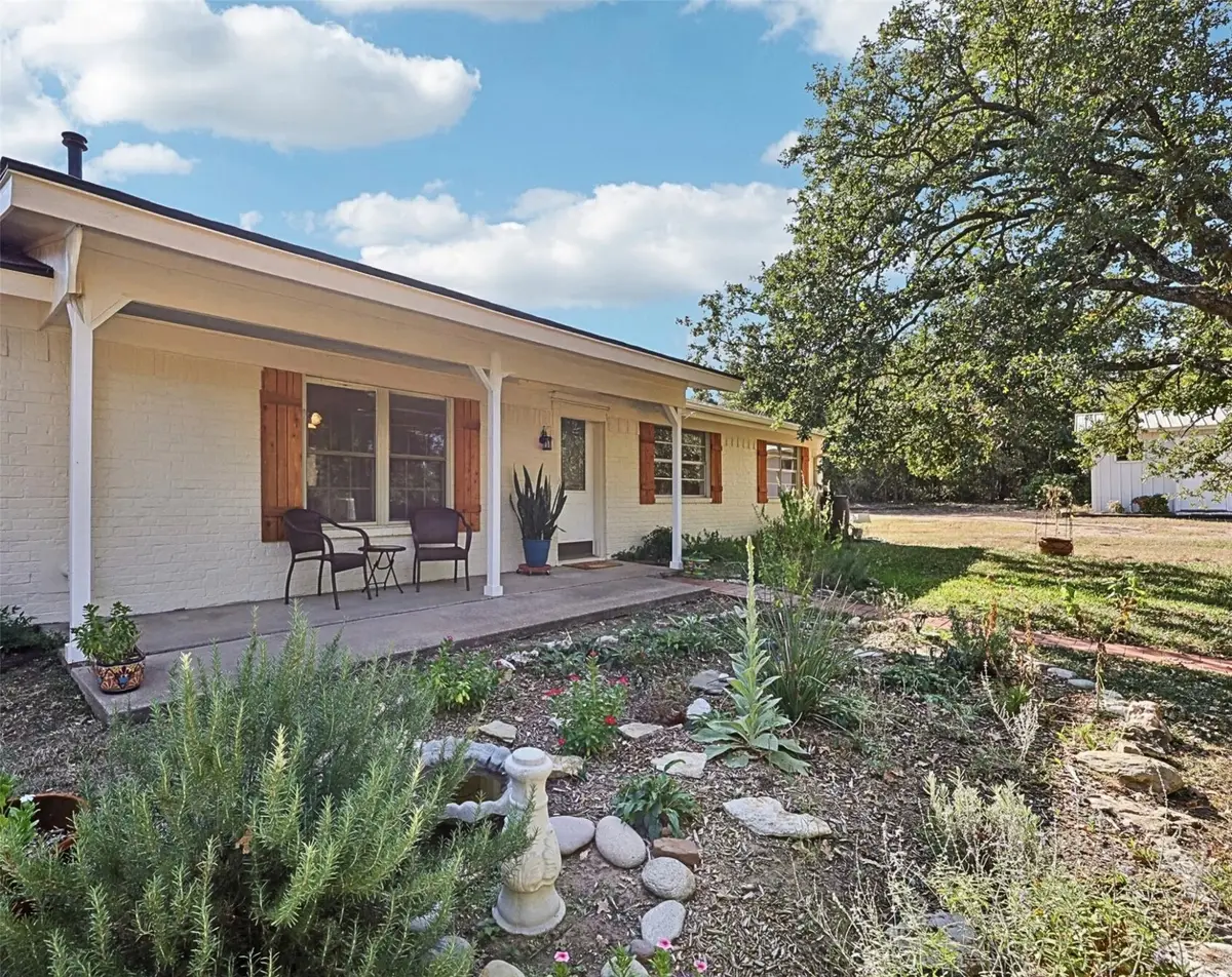 1923 Wilson Bend Road, Millsap, TX 76066 - Image #1