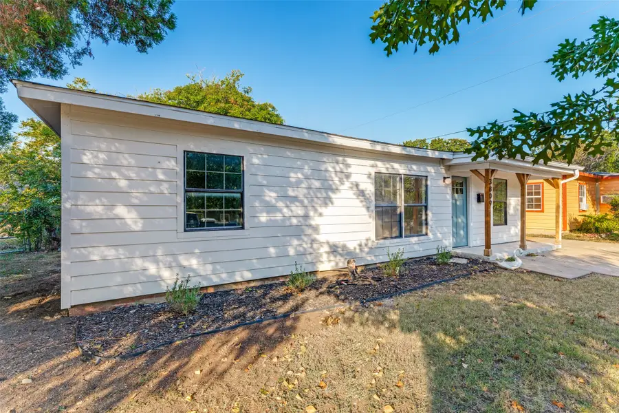 3809 Grover Avenue, Fort Worth, TX 76106 - Image #2