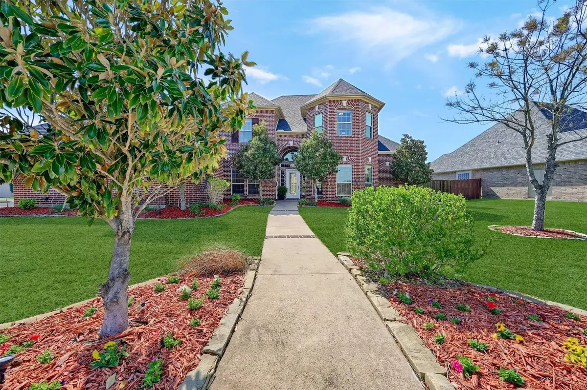 1136 Fountain Creek Boulevard, Pottsboro, TX 75076 - Image #1