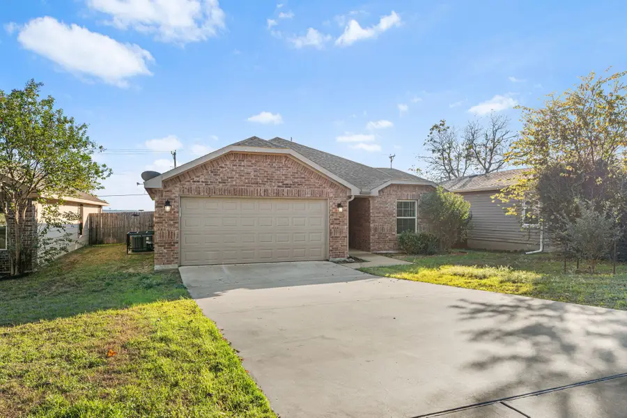 5829 Farnsworth Avenue, Fort Worth, TX 76107 - Image #2