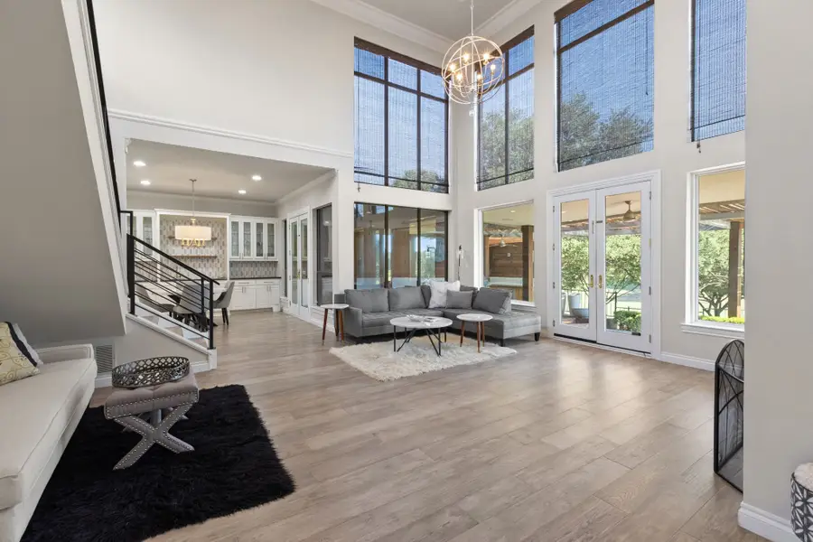 7702 Lakecrest Circle, Irving, TX 75063 - Image #2