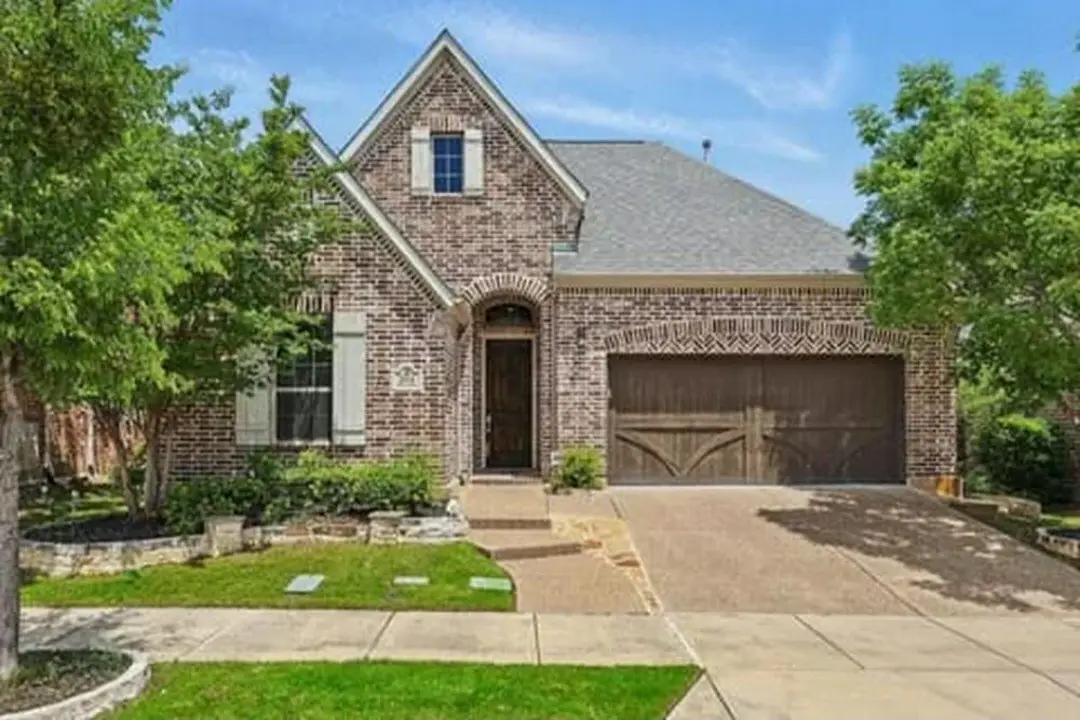 2521 Hunters Boulevard, Lewisville, TX 75056 - Image #1